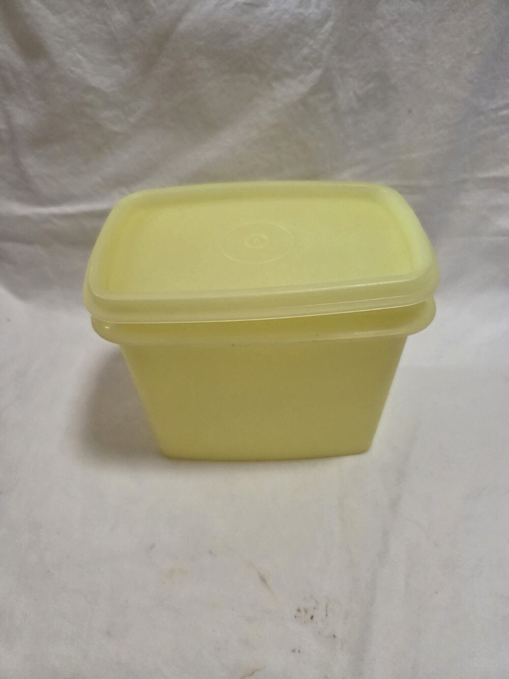 VTG Tupperware Sheer Yellow Rectangular Storage Container 1243-7/Lid 1244-8